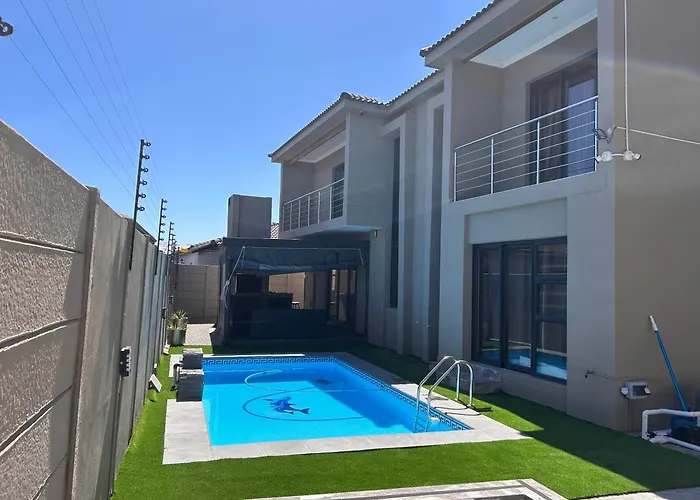 Enclaves Villa
